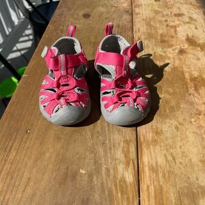 Toddler Keen sandals 4